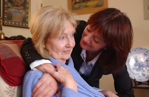 What to Expect When Interacting with Someone Who Has Dementia